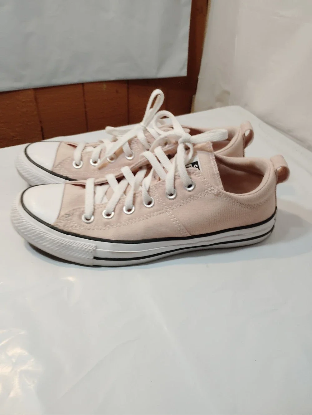 Converse Shoes Women's Size 9w
